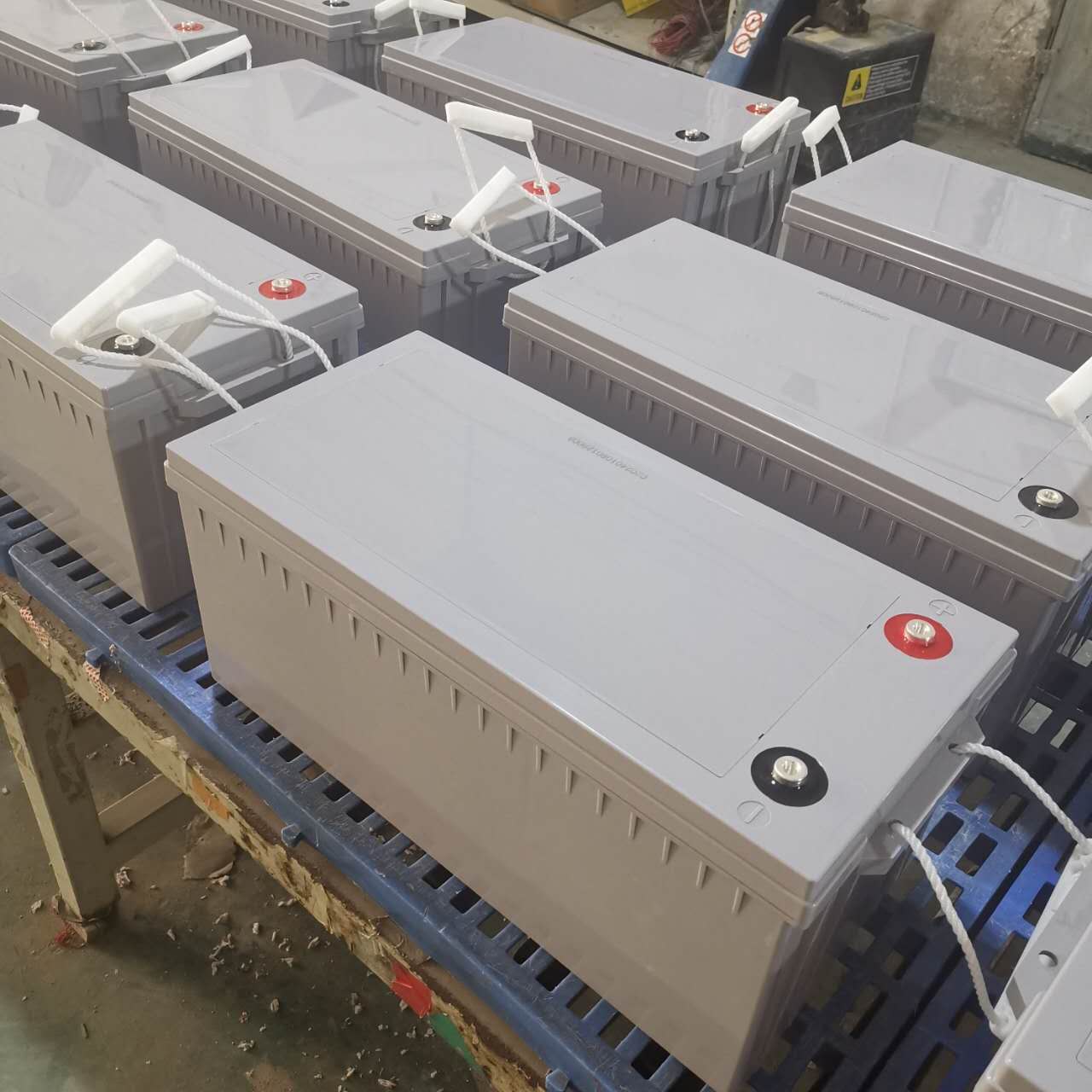 Photovoltaic Engineering Maintenance-free Solar Storage Battery 12v200AHUPS System Battery Manufacturer