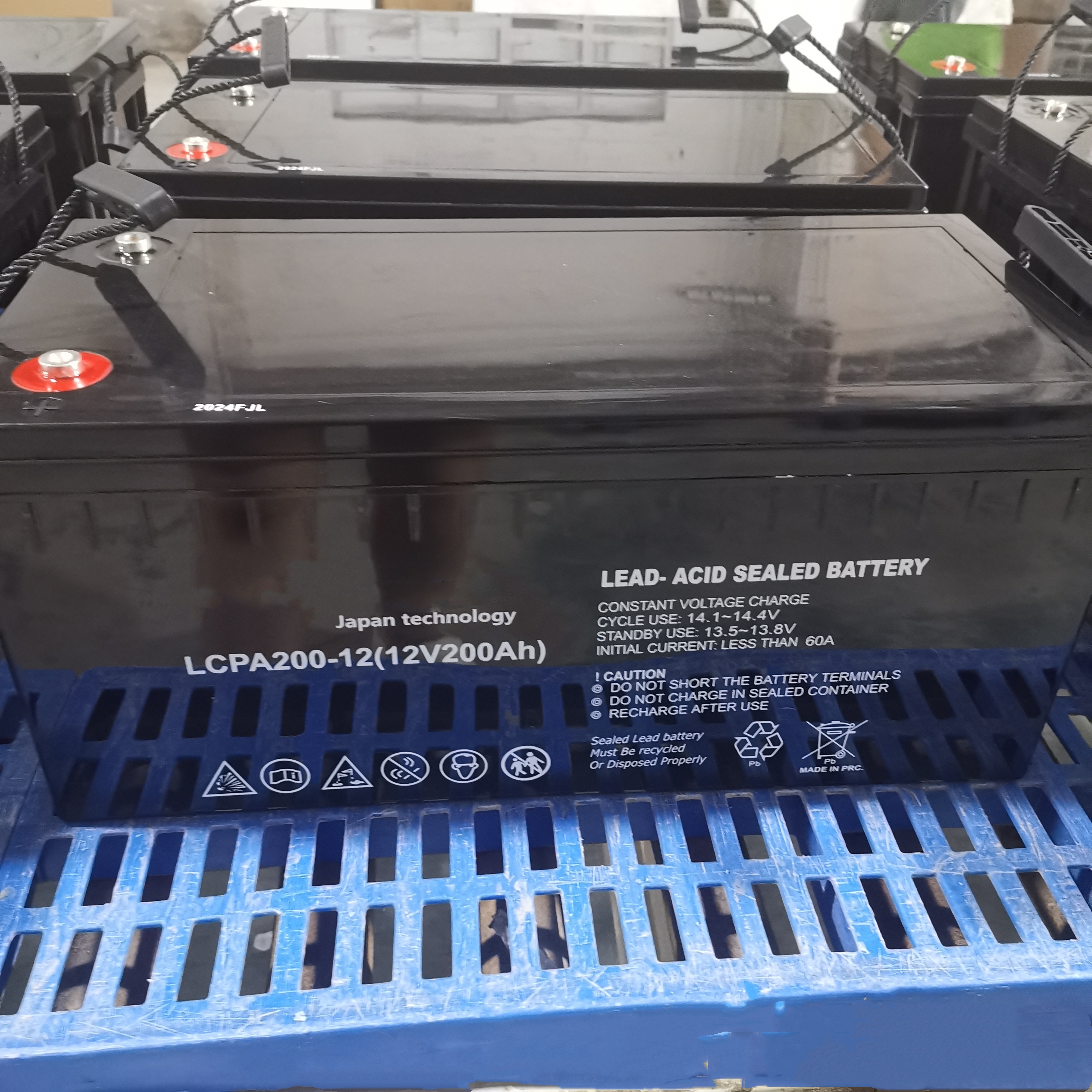 Efficient Maintenance-free Rechargeable 12v200AH Solar Lead-acid Battery for Solar Energy System