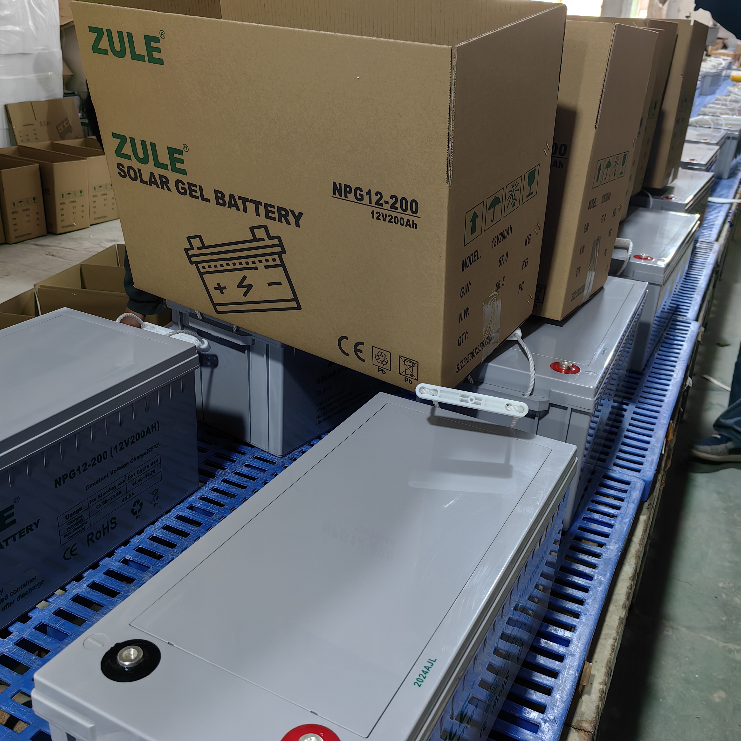 Lead-acid Solar Battery Have A Long Life of 3,000 Cycles 12V200ah Rechargeable Home Energy Storage Battery