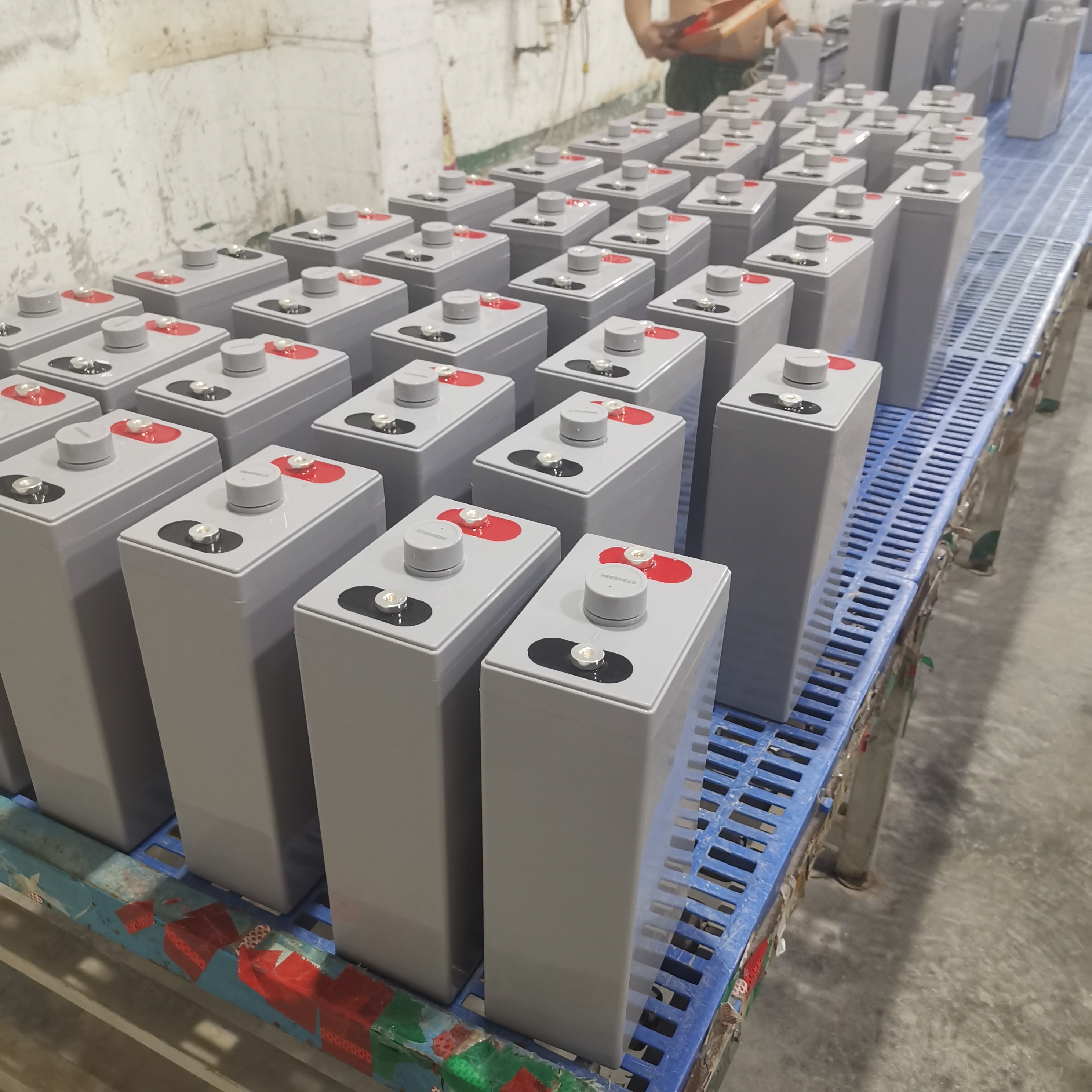 High-Performance Deep Cycle 2V 200AH Battery for Industrial Use Safe And Efficient Power Generation Battery