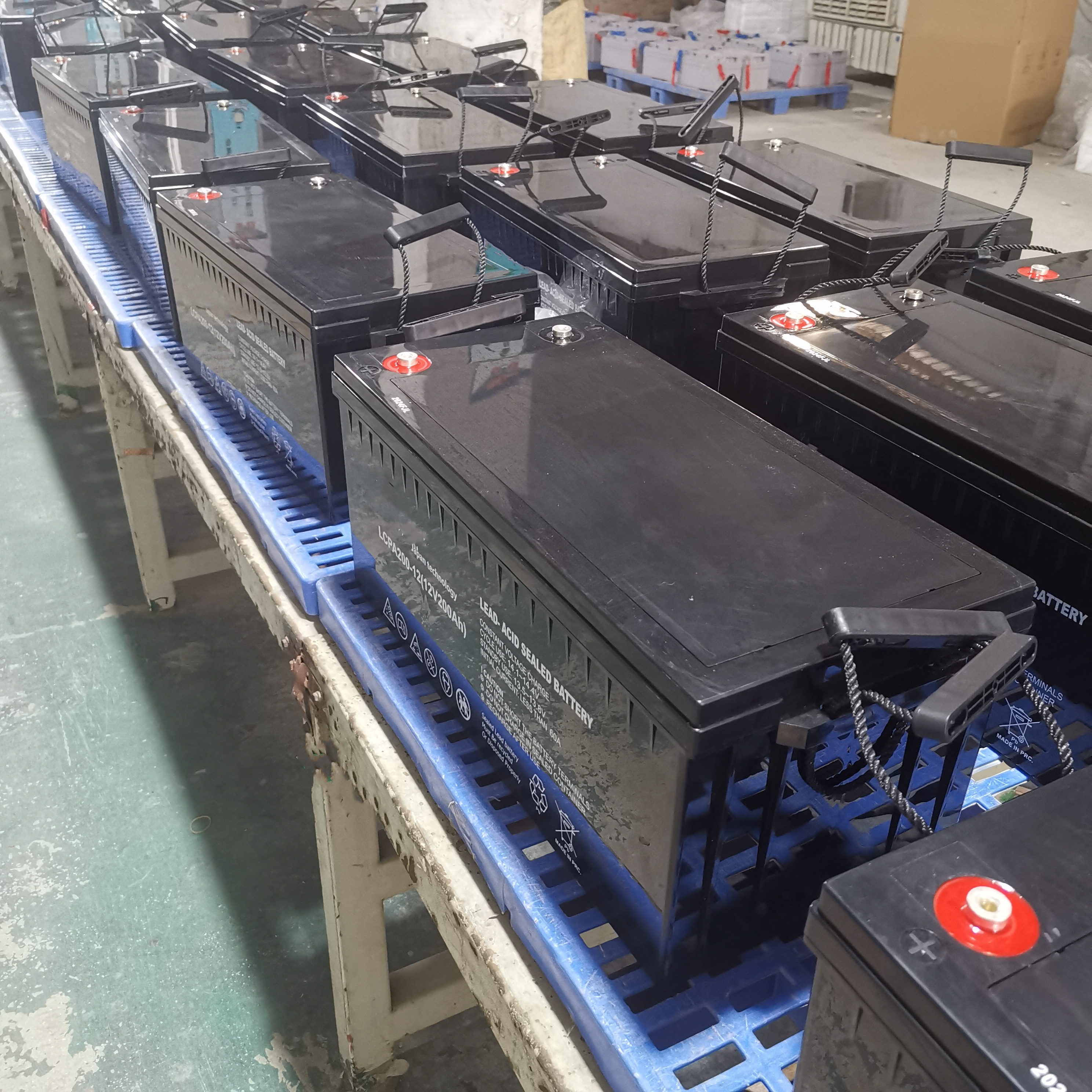 Efficient Maintenance-free Rechargeable 12v200AH Solar Lead-acid Battery for Solar Energy System