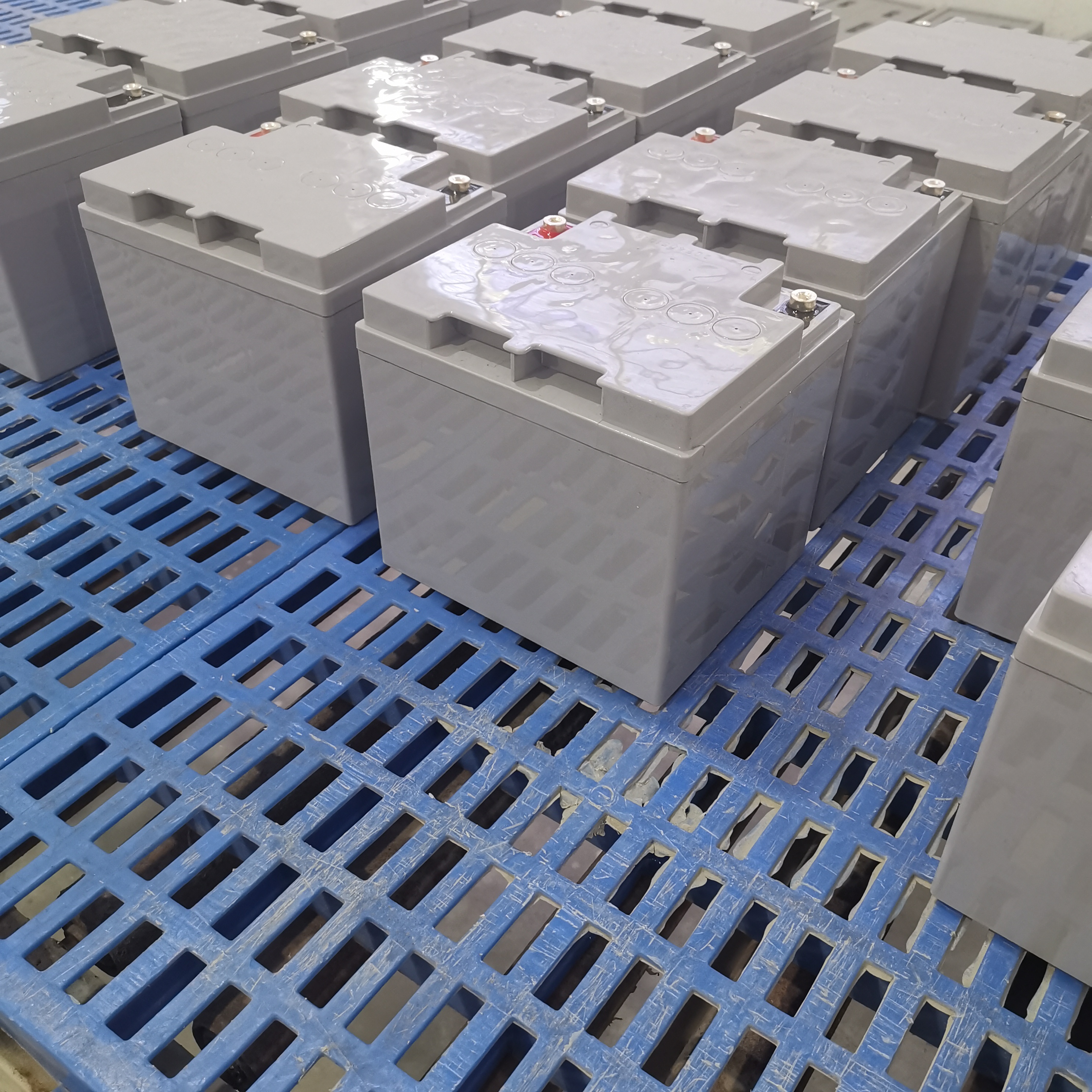 2025 Top Pick: 12V40AH Solar Battery with 10-Year Life -40℃ Durability & CE Certified for Global Off-Grid Projects