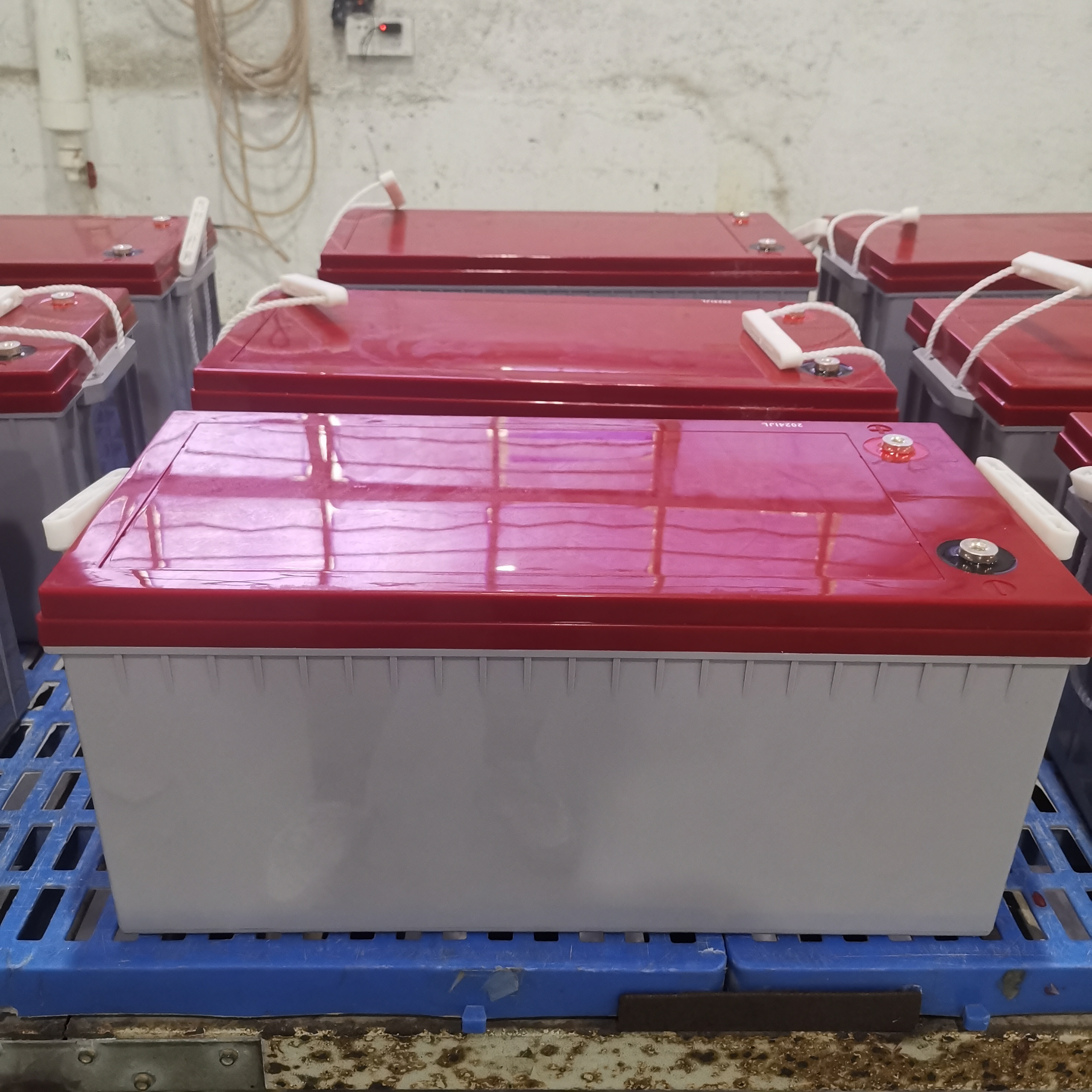 High Quality Maintenance-free Lead-acid Gel Batteries 12v200AH Household Electricity Use