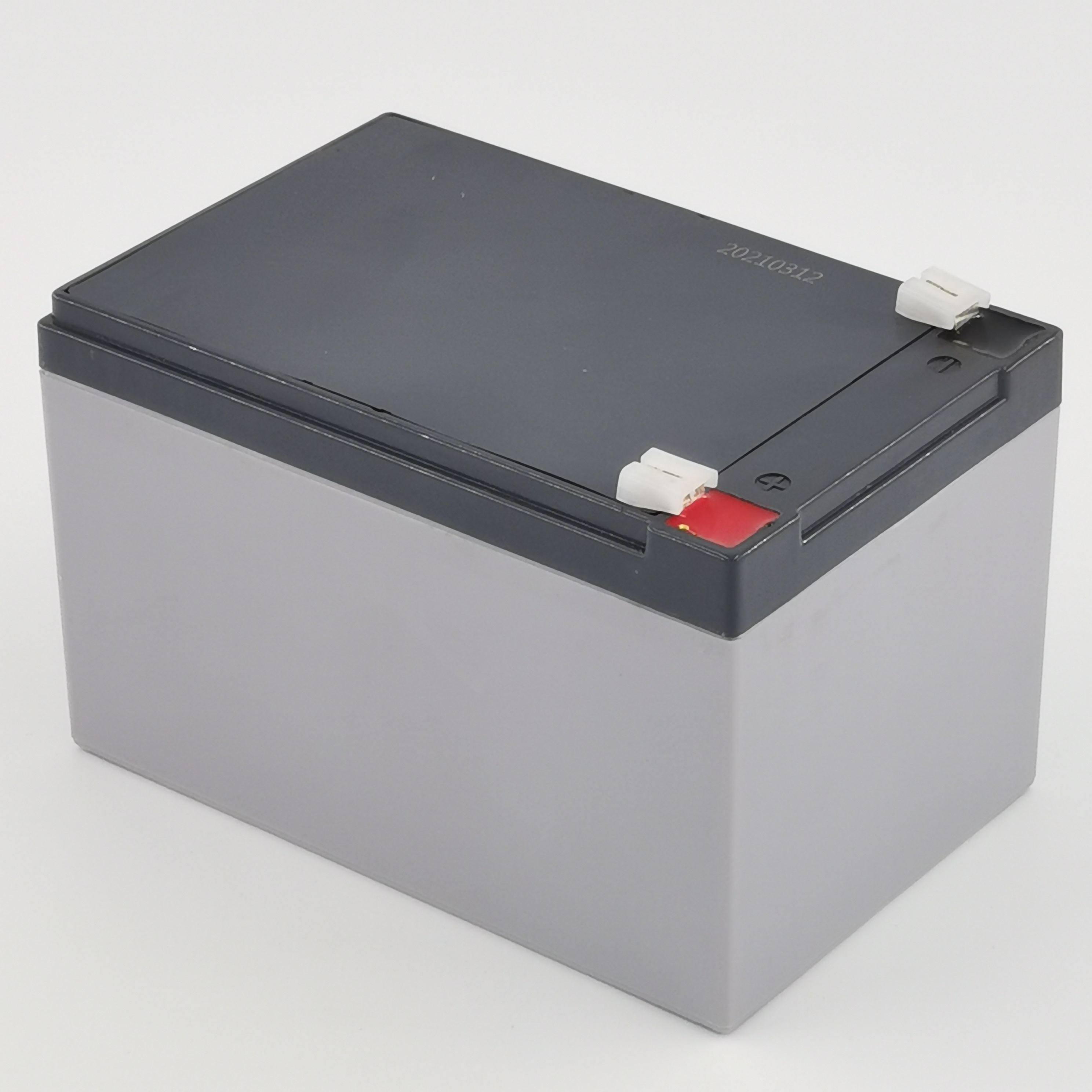 A Deep Dive into Deep Cycle Batteries