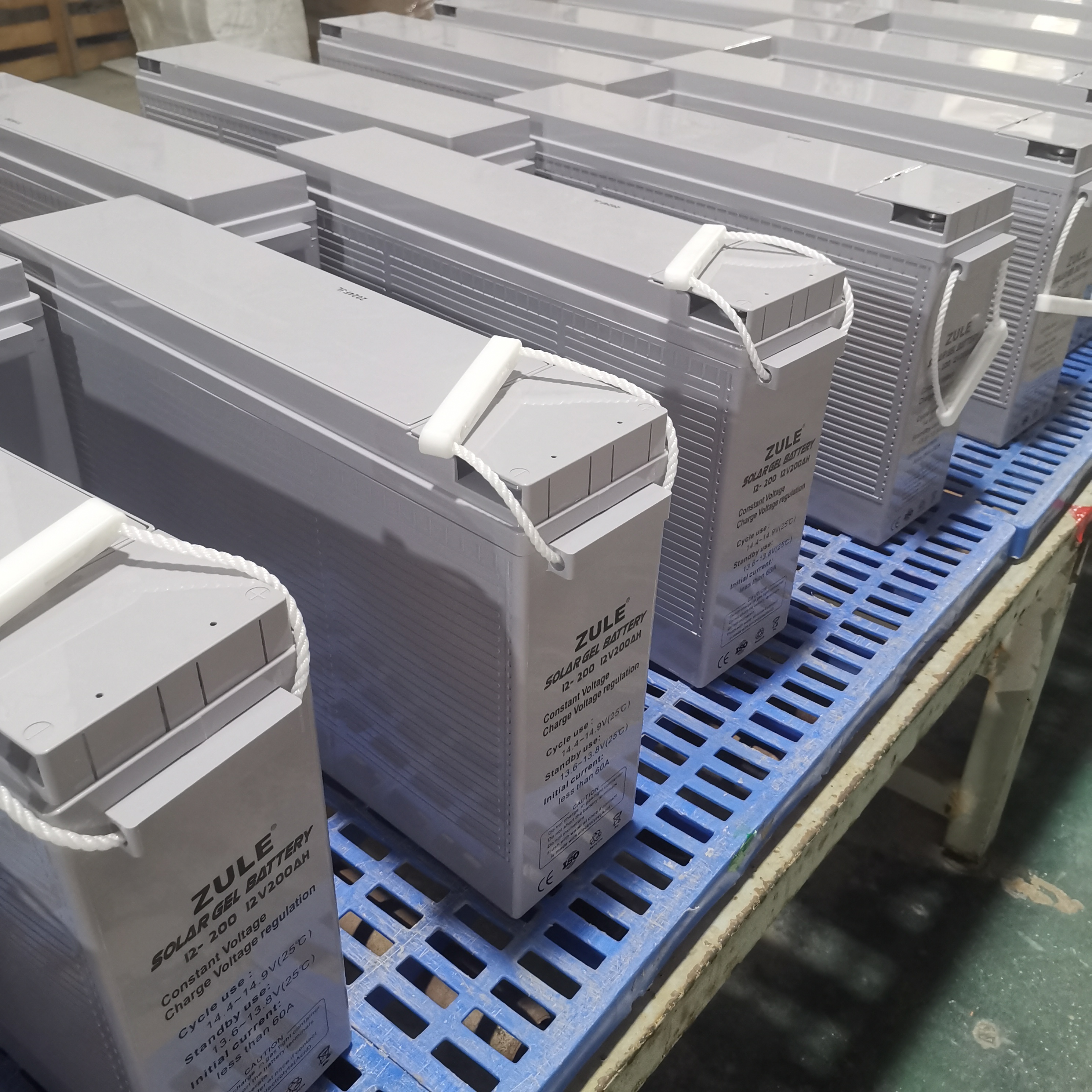 Strong Cycle Capacity Long Life Solar Lead-acid Battery Front Terminal 12v200ah Use with Solar Systems Solar Panels
