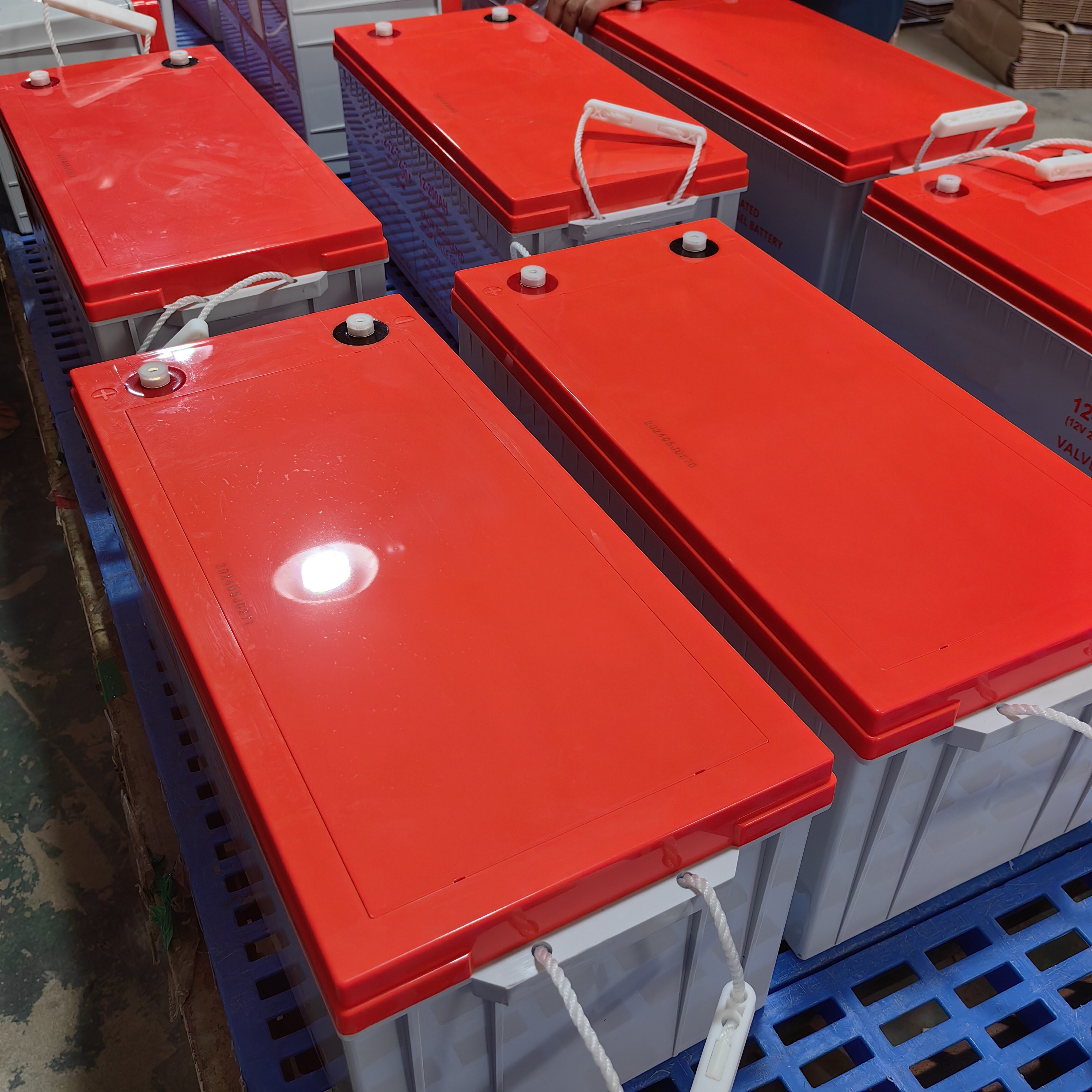 200AH 12V Solar Gel Battery Rechargeable Deep Cycle Battery for Solar System 