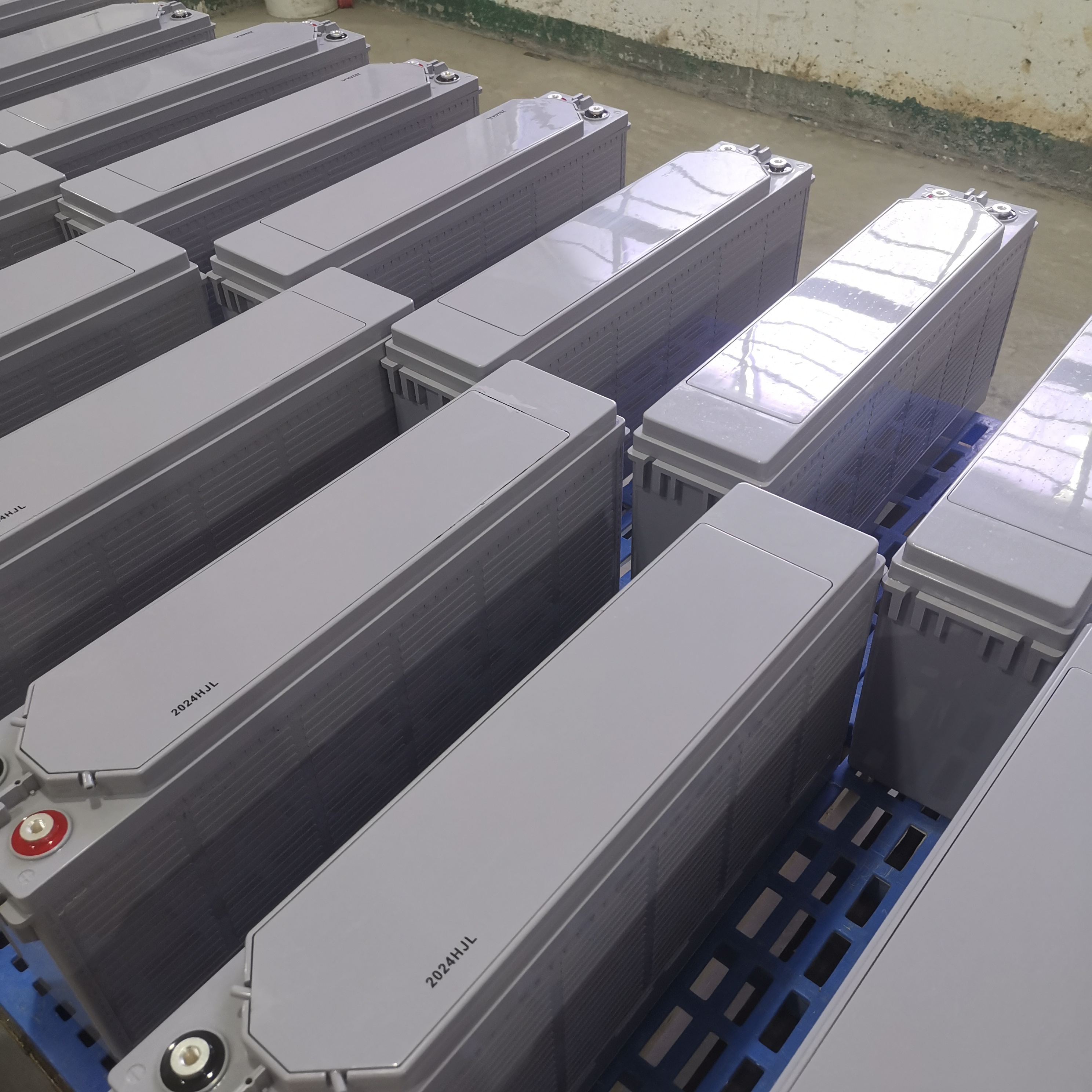 China Manufactured 12V100Ah Rechargeable Batteries Ups Battery Backup Battery