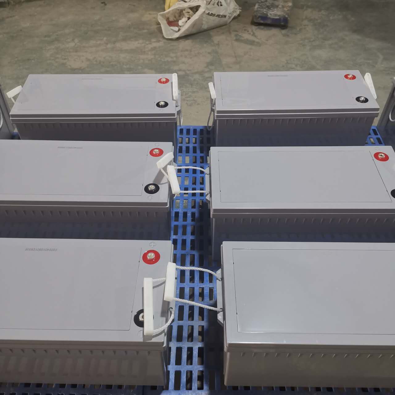 Manufacturer Direct Selling Heavy Duty 12V200AH Gel Deep Cycle Battery for Renewable Energy Storage